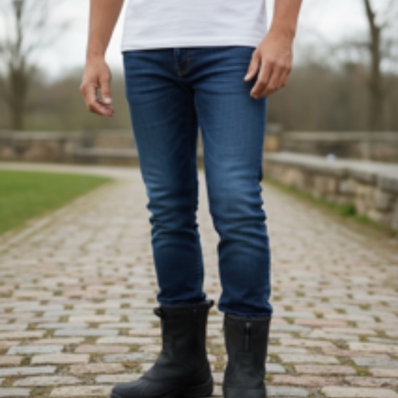 Storm Chaser 5 Chelsea Boots; Men's 7 or Women's 8.5 wide - Picture 3 of 7